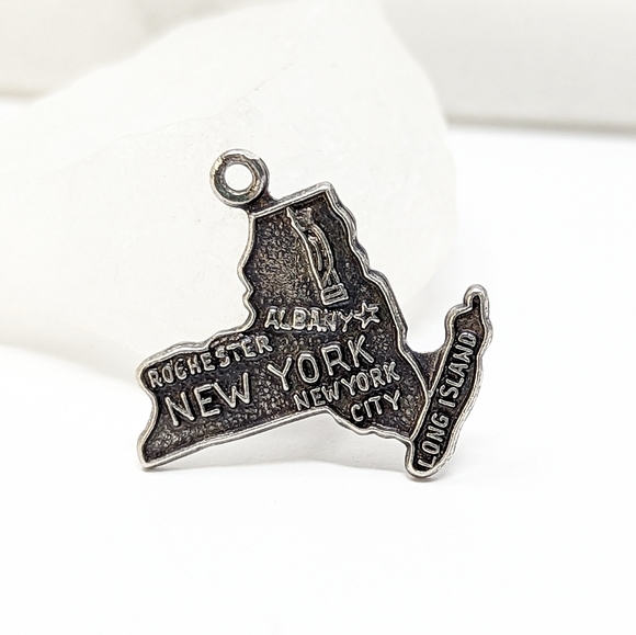 Jewelry - Vintage sterling silver 925 New York city state NYC charm Rochester Albany
